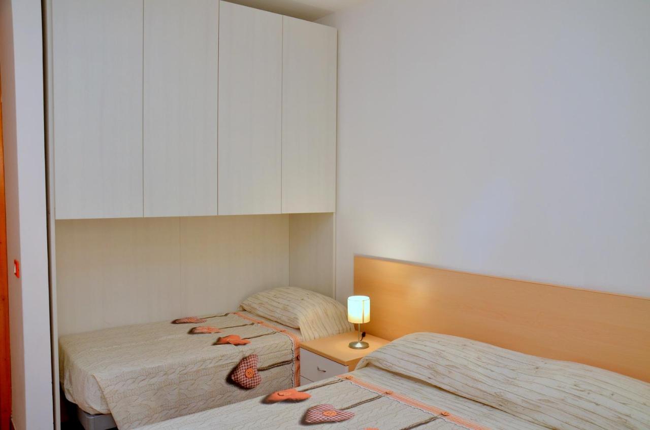 Condominio Corinzia 比比翁 外观 照片